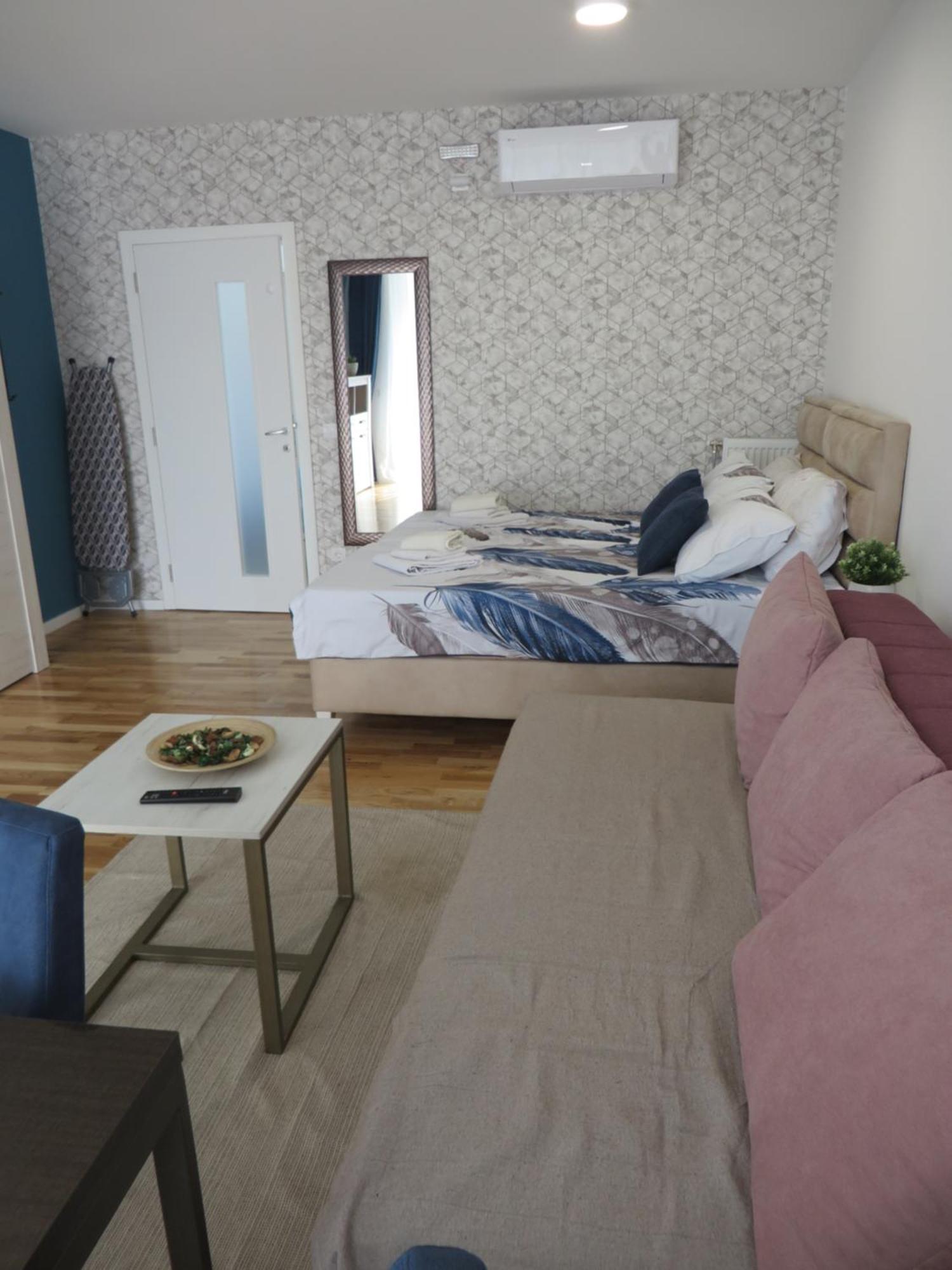 Lux Apartment 10 Center, Free Parking Nis Luaran gambar